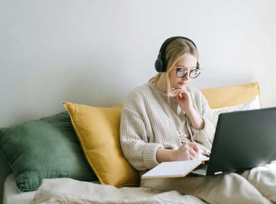 How To Avoid Scams On Classified Websites