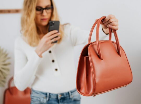👜 How to Sell Designer Handbags Successfully